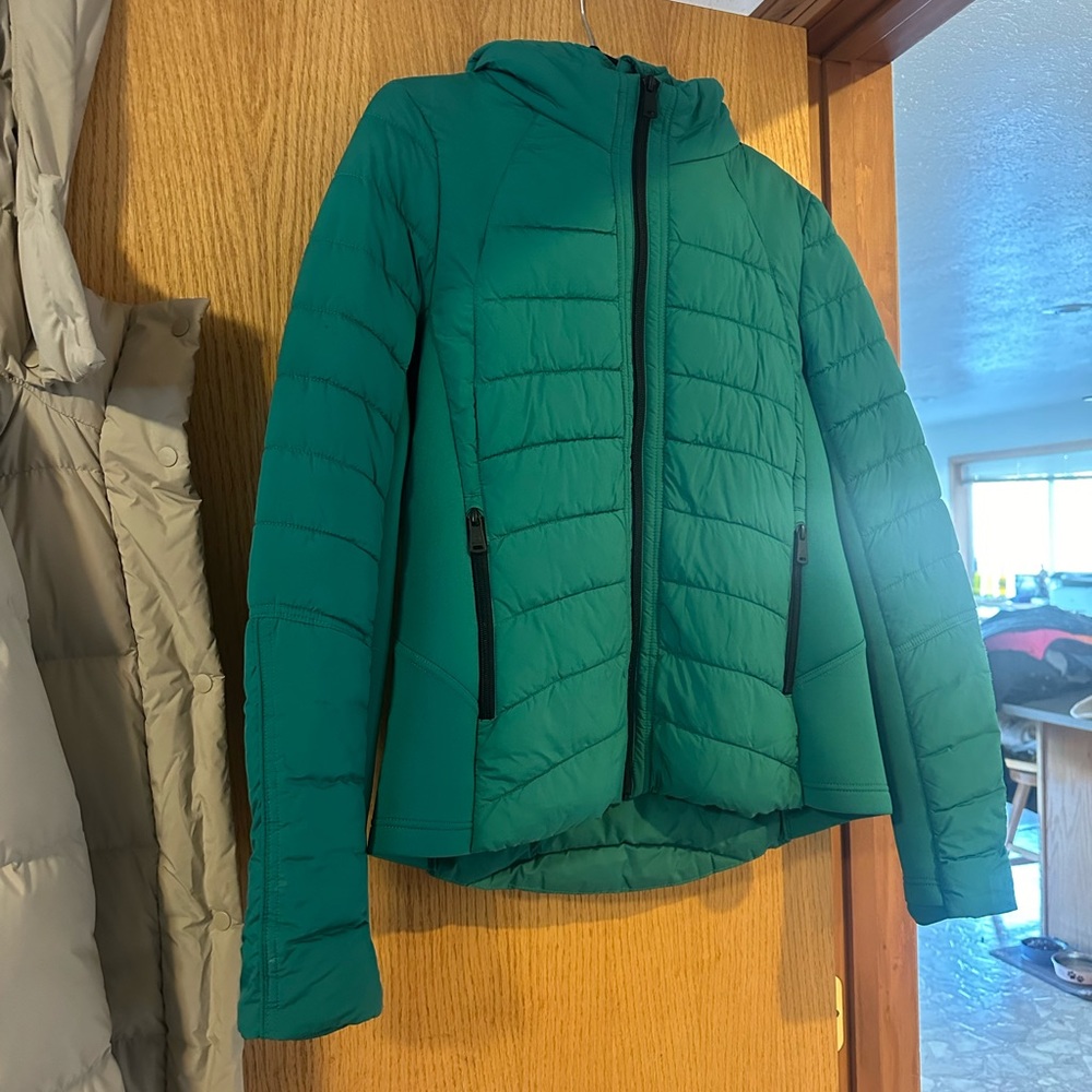 Size medium Bernardo jacket in color Kelly Green
